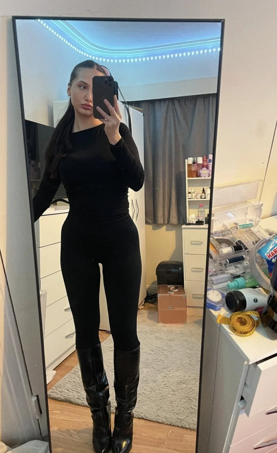 Stunning Romanian slut Giara image 21