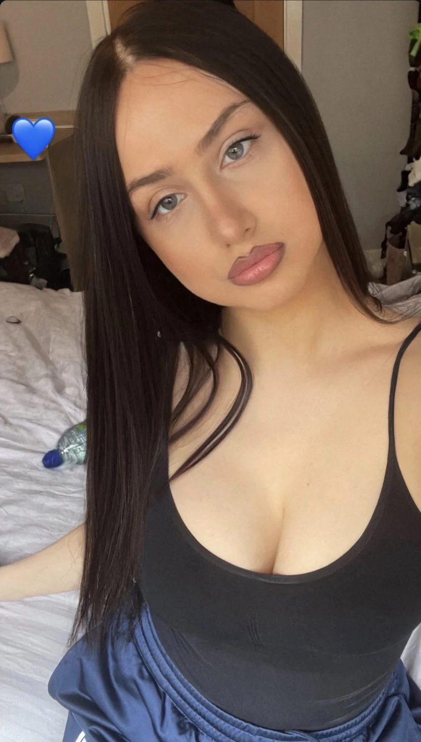 Stunning Romanian slut Giara image 26
