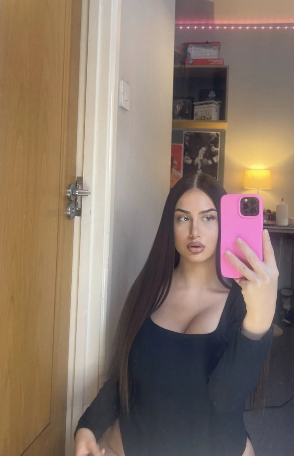 Stunning Romanian slut Giara image 3