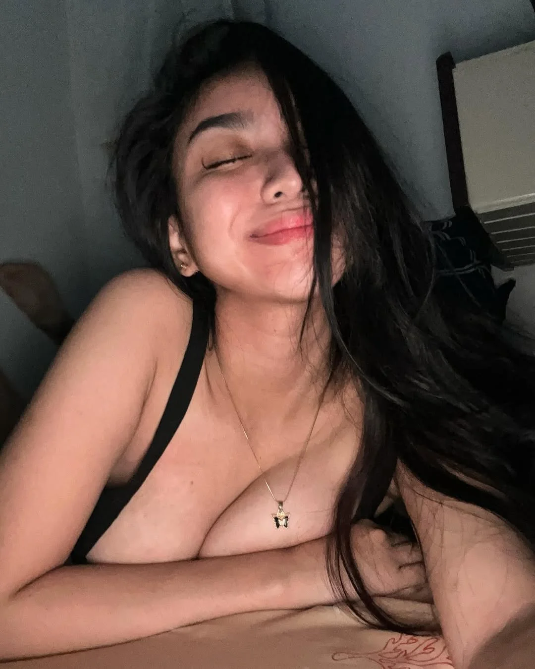 Busty Pinay Asian teen image 7