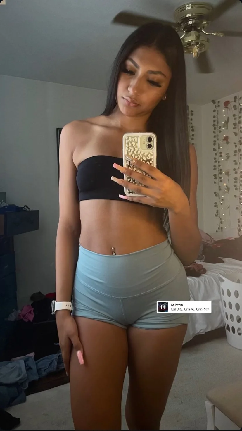 Latina Teen Bop Diana image 6