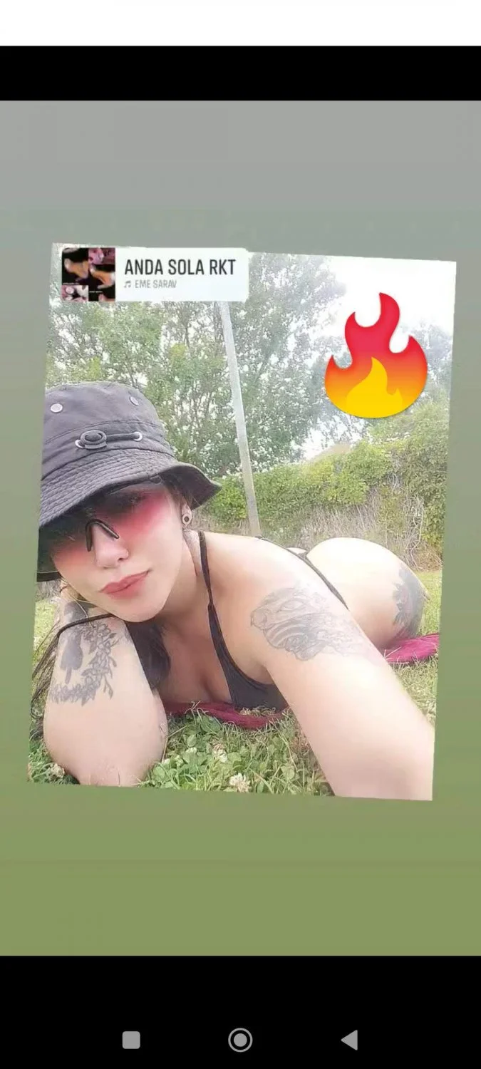 Latinas image 30