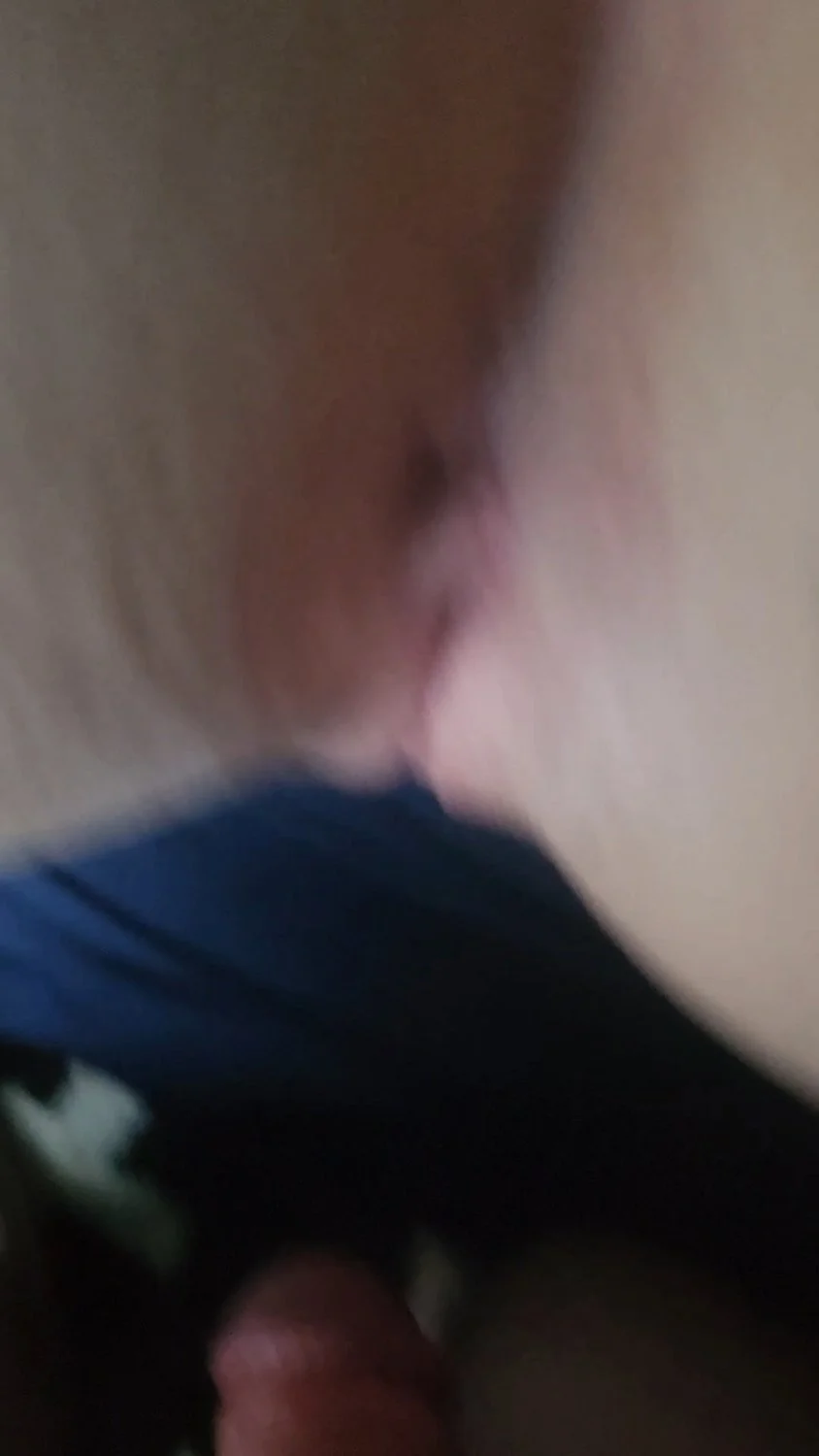 Tinder date let's me hit it doggystyle raw🤤🤤🤤 image 2