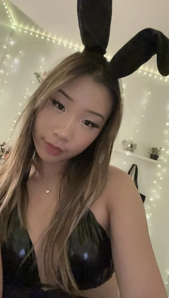 ABG Teen Exposed image 8