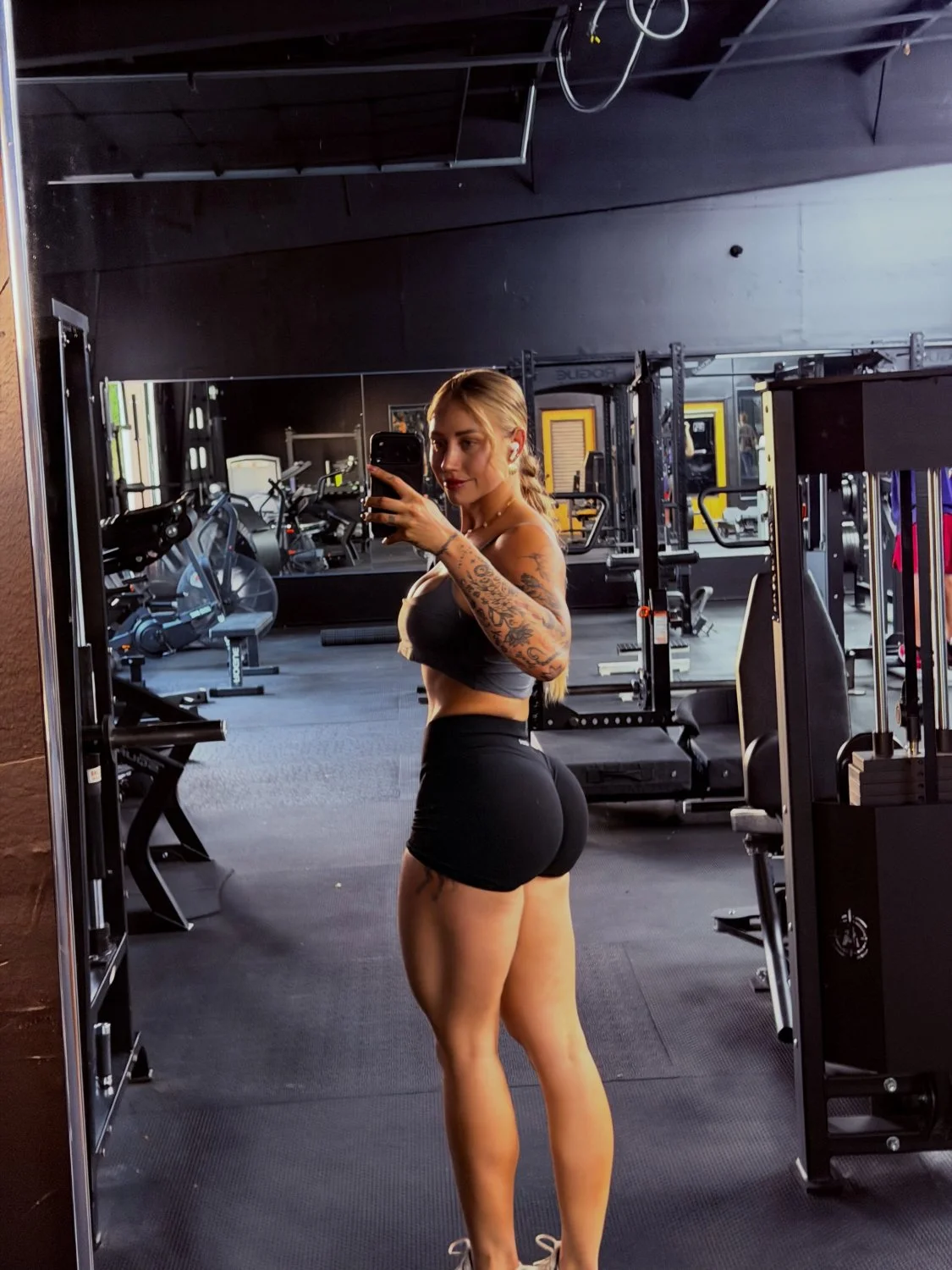 Gym Time🔥🍑💪🏼 image 7