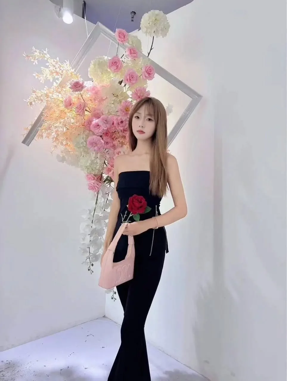 ⠀ main image