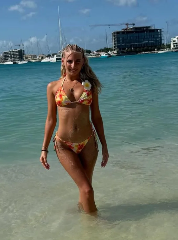 IRL 18 Yr Old Teen Bop Ashley image 3