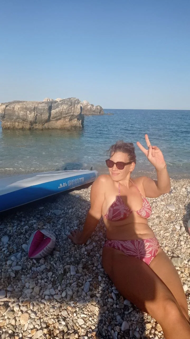 Unaware Greek wife submitted image 4