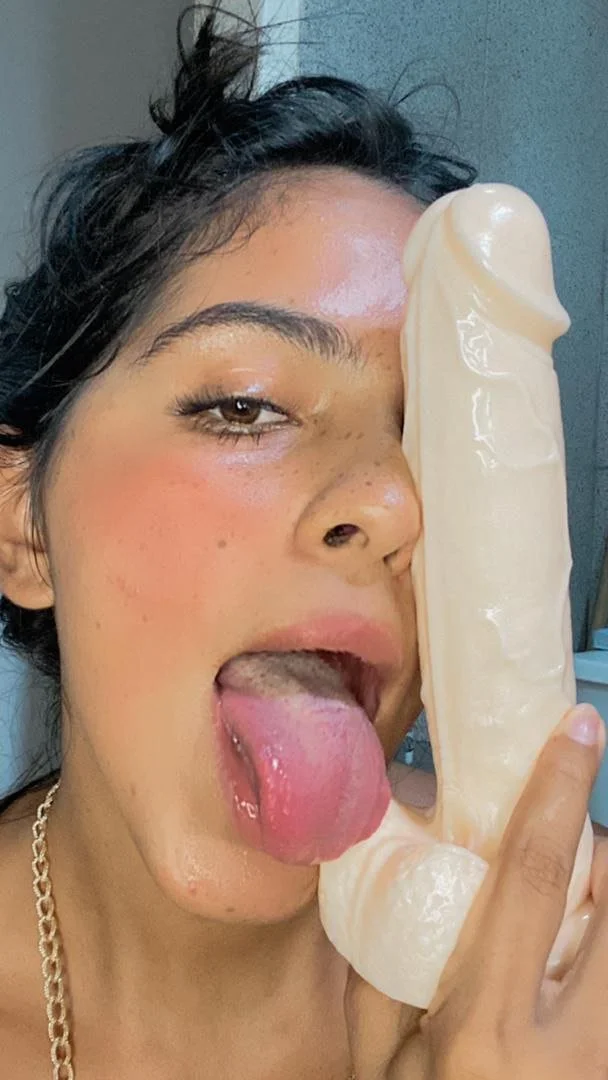 La de Tiktok image 4