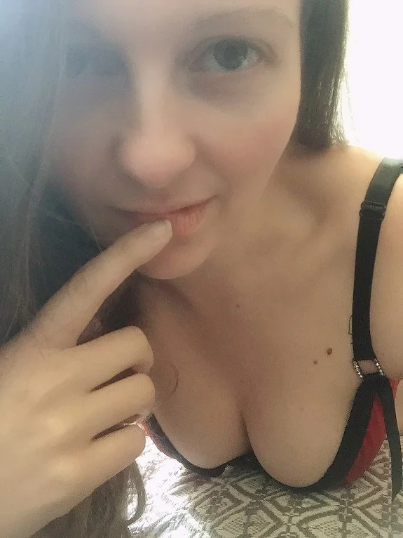 Rica putita de lindos pechos y buen culo image 18
