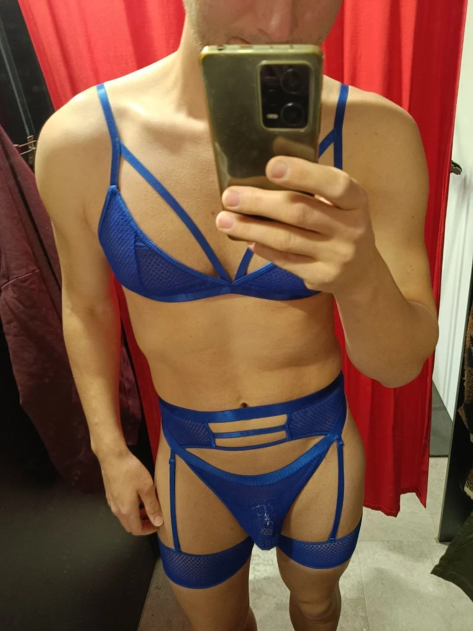 Putinhas gay de calcinha image 38
