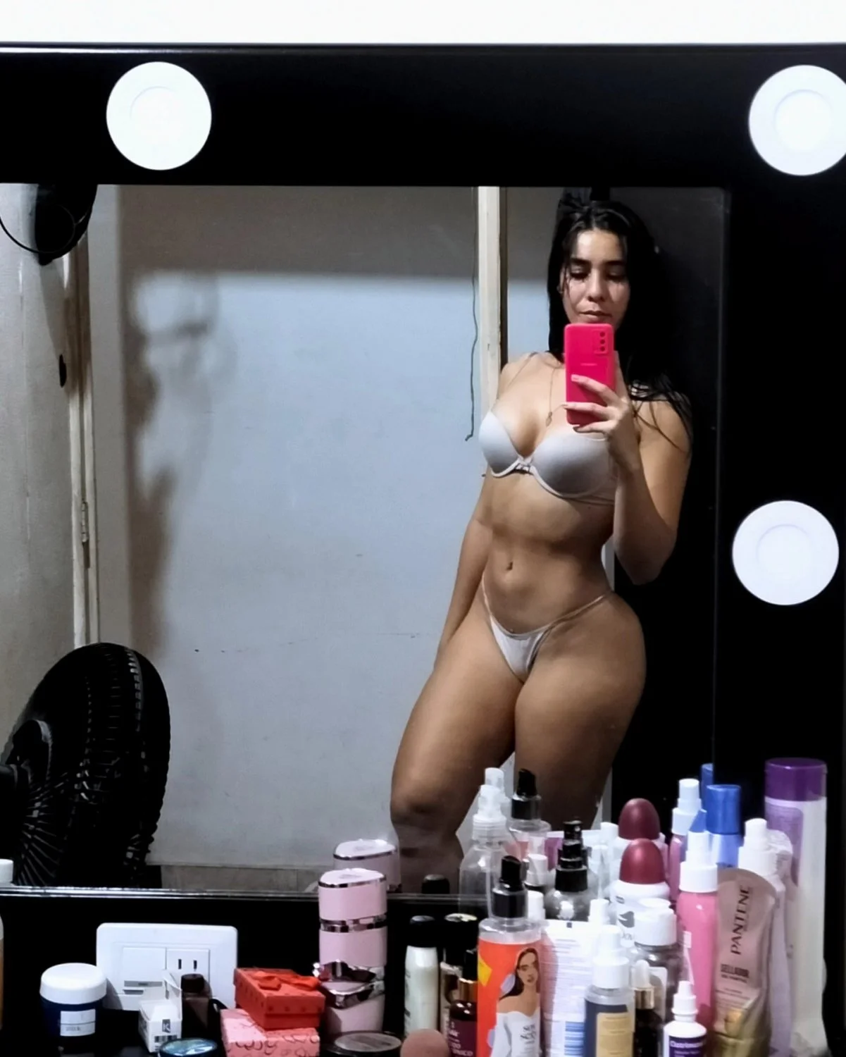 Selfie Trola Culona image 8