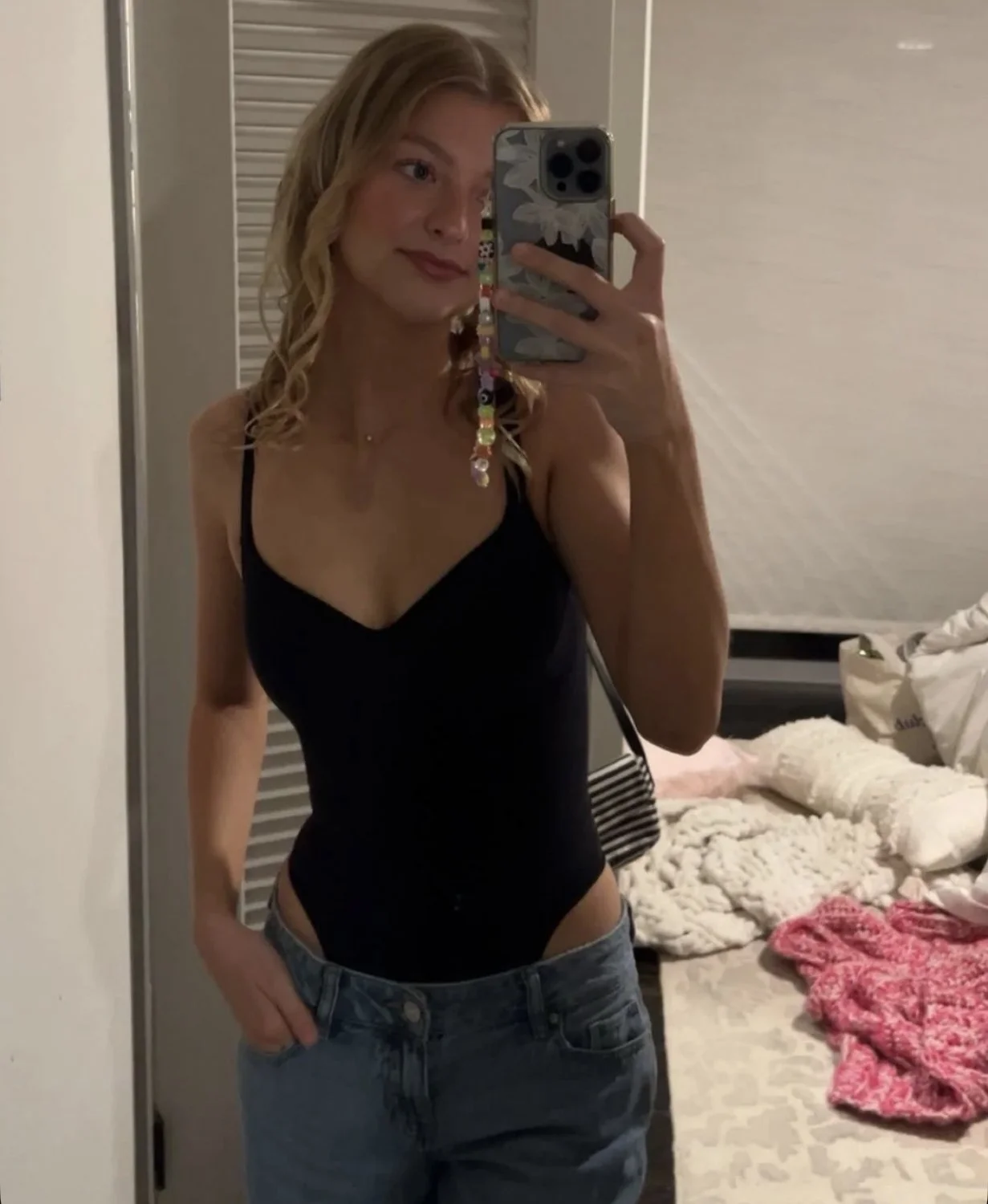 One big bbc will destroy this petite snowbunny slut image 4