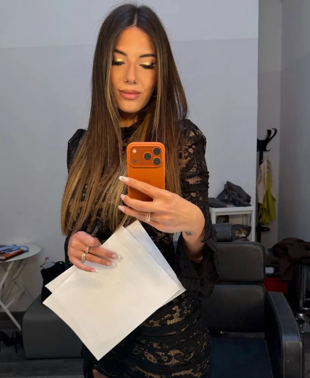 Ylenia Frezza hot italian journalist image 5