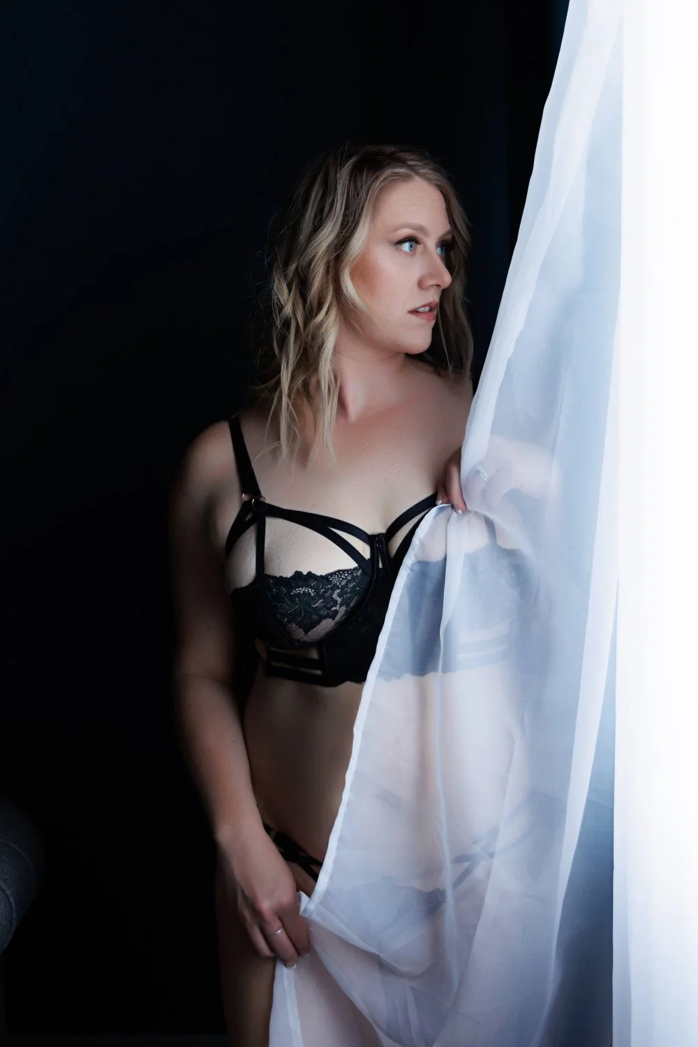 Blow your load to this boudoir slut image 24