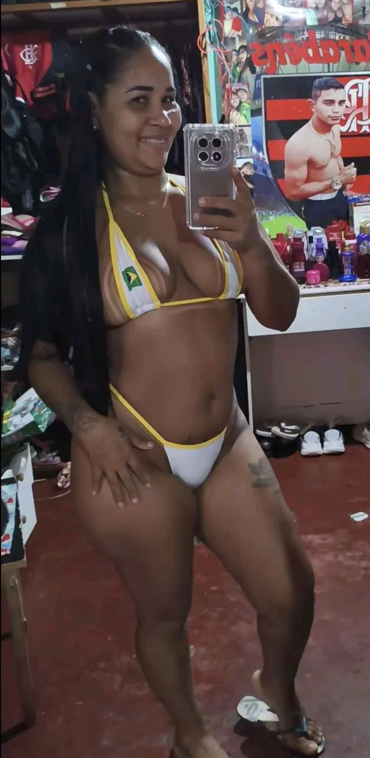 Morena sedutora gostosa de mais image 10