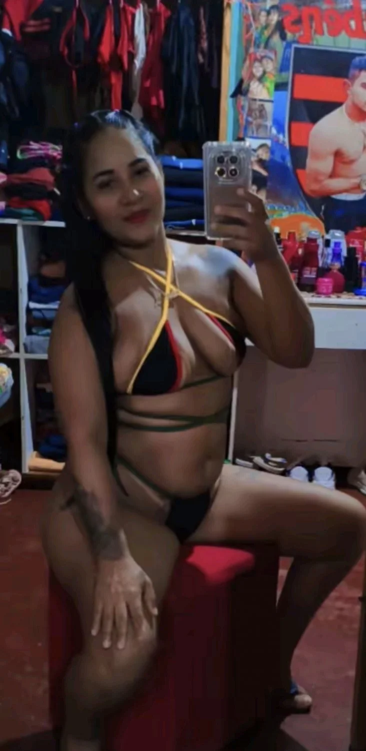 Morena sedutora gostosa de mais image 3