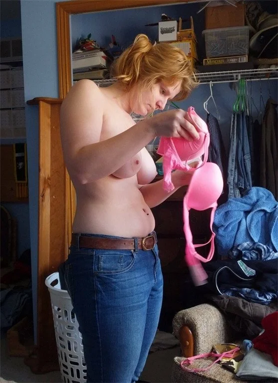 Amateur wives and girlfriends image 11