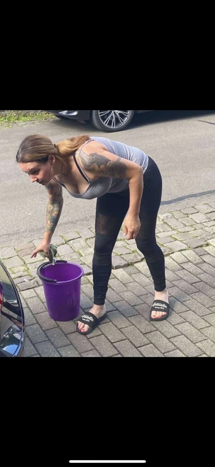 Cuck wants his big tit German mom exposed sc:jebebv image 3