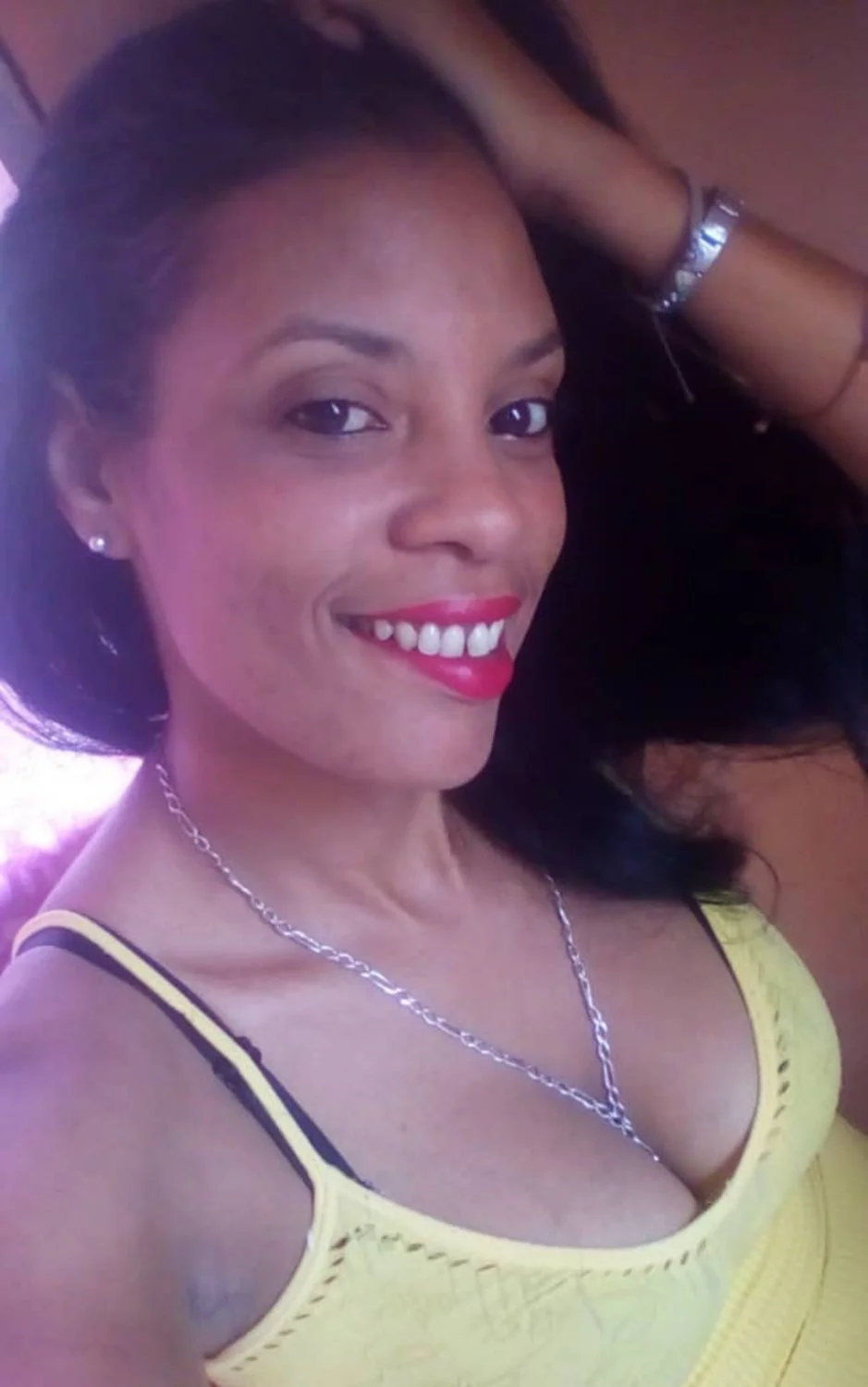 MI TIA Y YO SOMOS LAS PROSTITUTAS MAS CALIENTES Y FAMOSAS DE LA HABANA ME MAMA EL BOLLO MUY RICO image 3