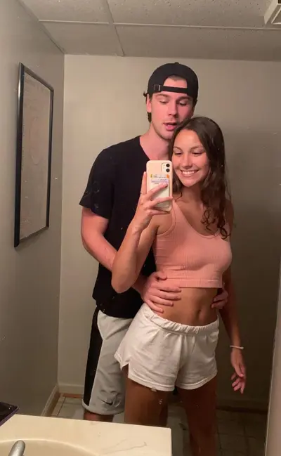BF Leaked GF Nudes cover image