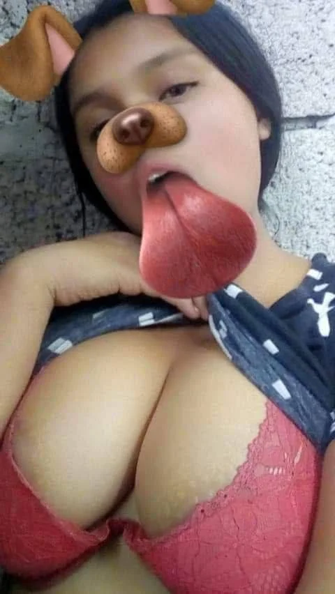 Que les parece esta puta tetona image 2
