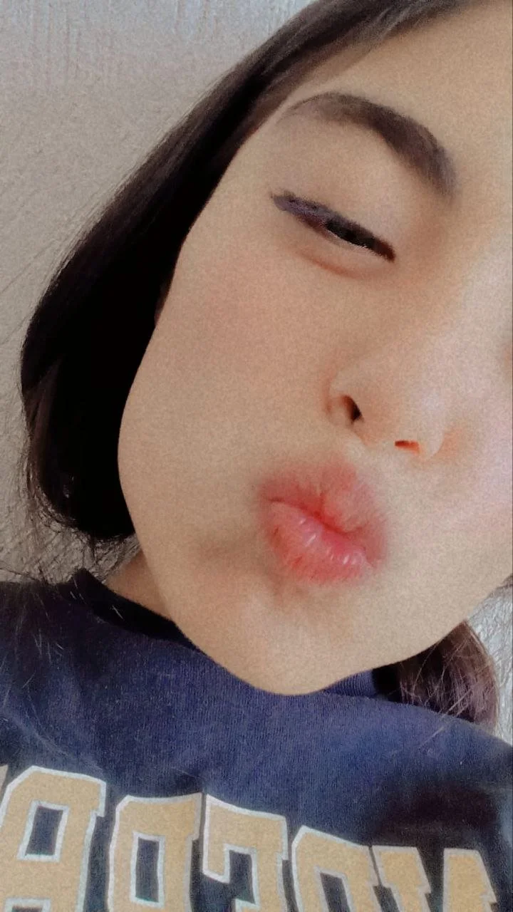 Flaquita puta exhibiendo todo 🙈😮‍💨 image 13