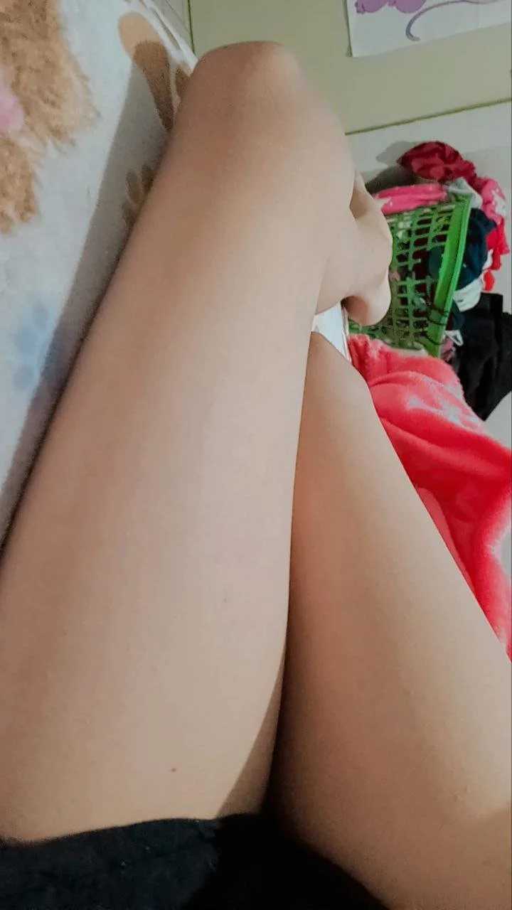 Flaquita puta exhibiendo todo 🙈😮‍💨 image 14