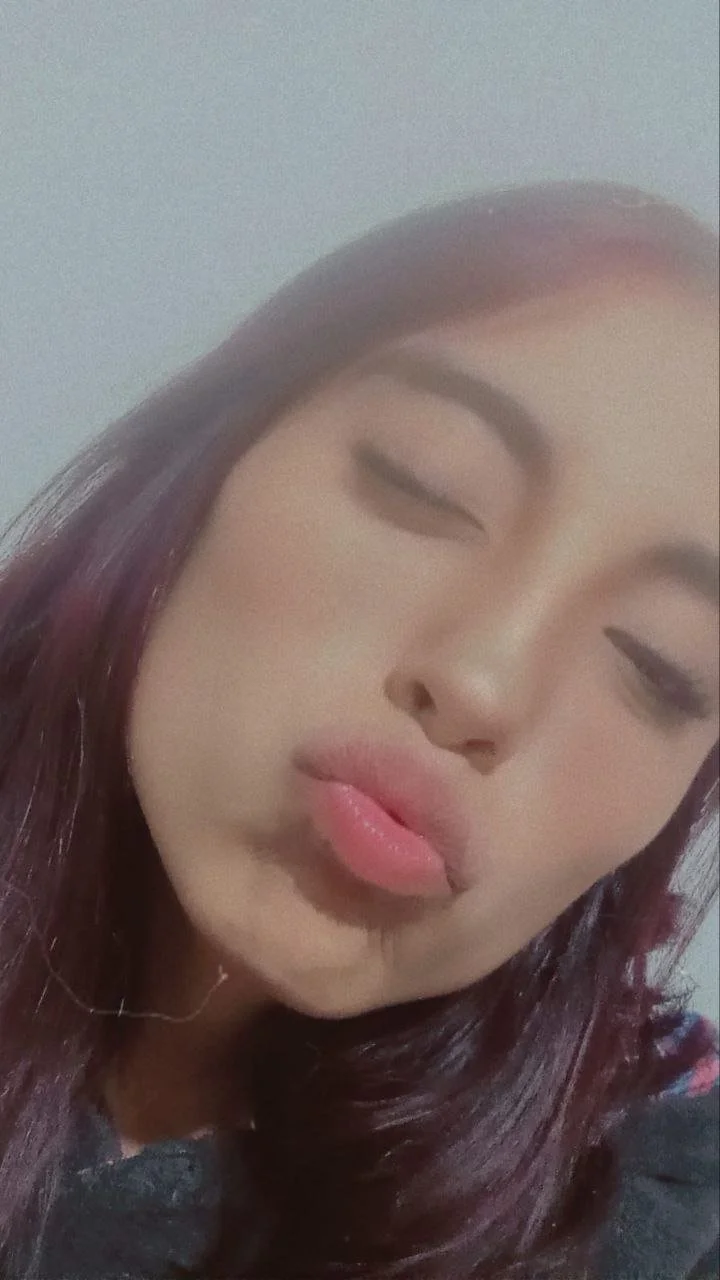Flaquita puta exhibiendo todo 🙈😮‍💨 image 17