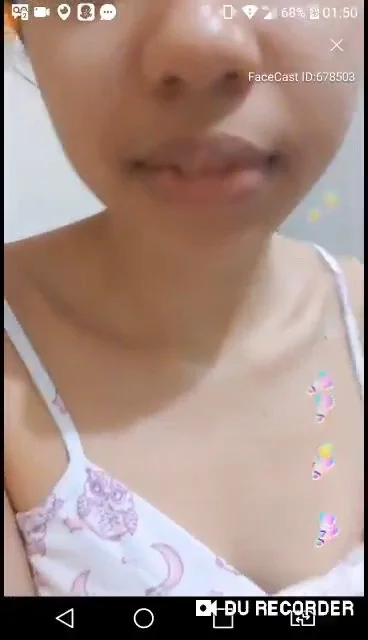 Casal e vazado vendedo conteúdo o corno do marido deixa a Live vaza image 8