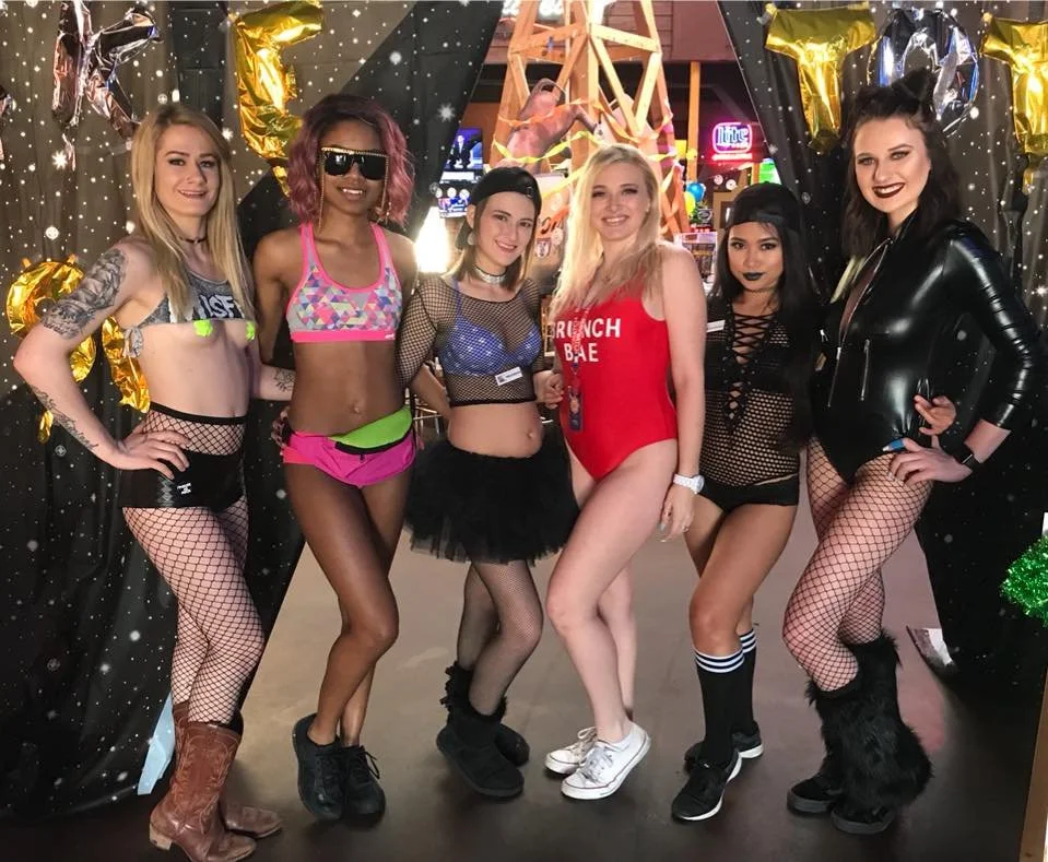 Sexy Servers 3 image 12
