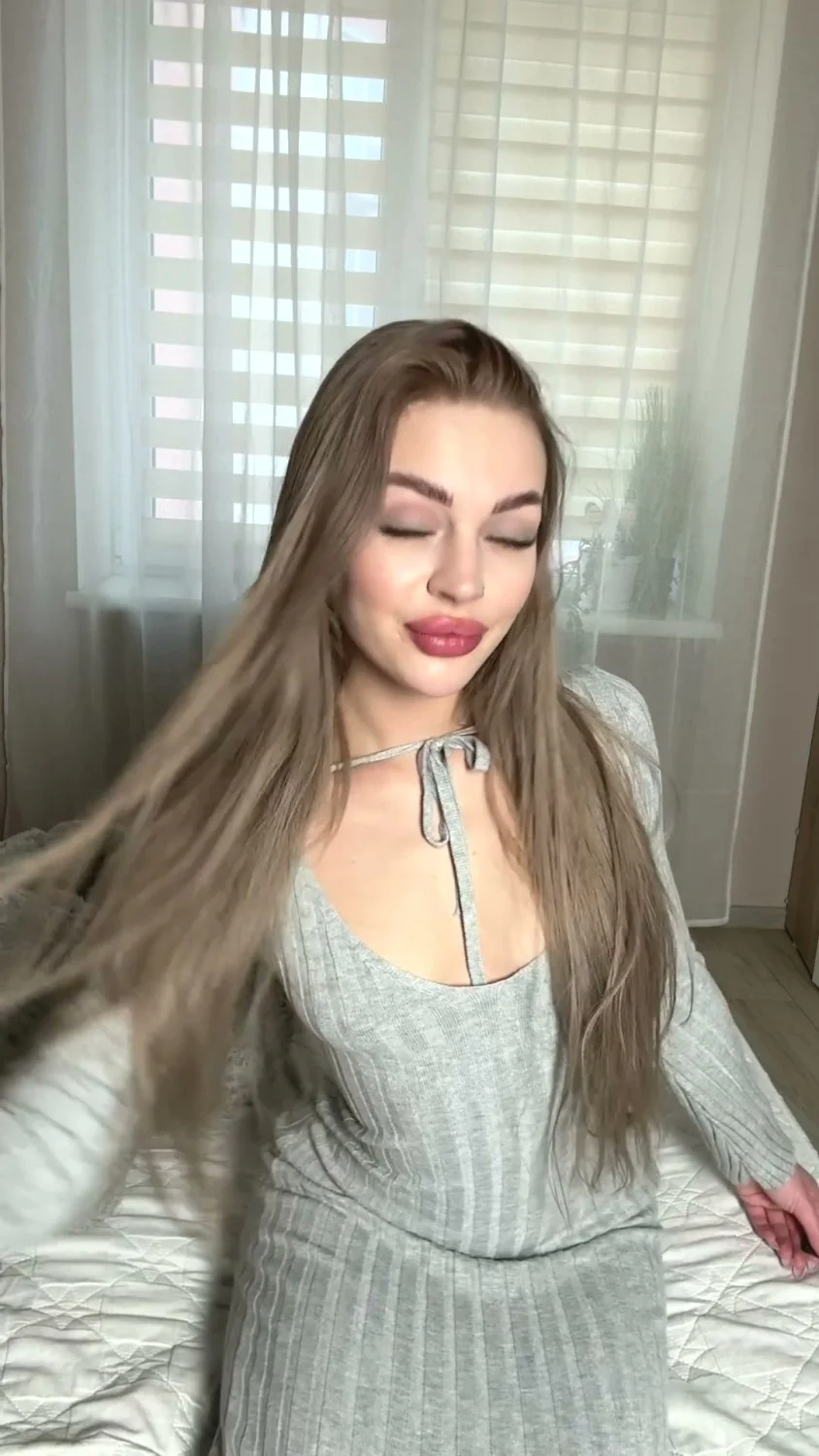 🔞 Wild curvy perky tits nude fingering pussy wet 💦🍑 Exclusive OF image 1