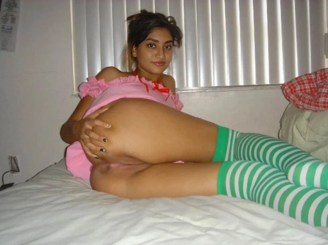 Wants to be exposed, DM for kik, birthday 10 April image 8