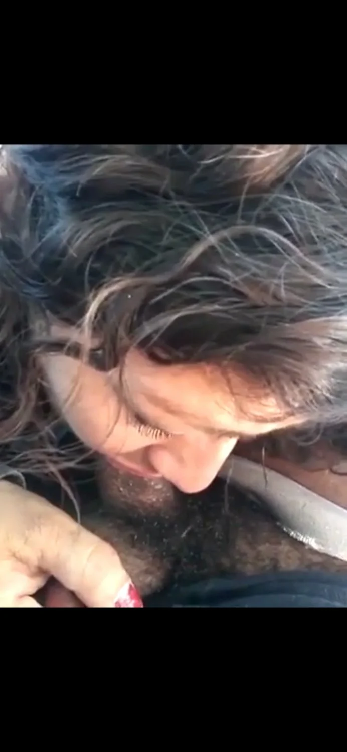 Latina swallowing BBC nut in the car 👀💦 image 6