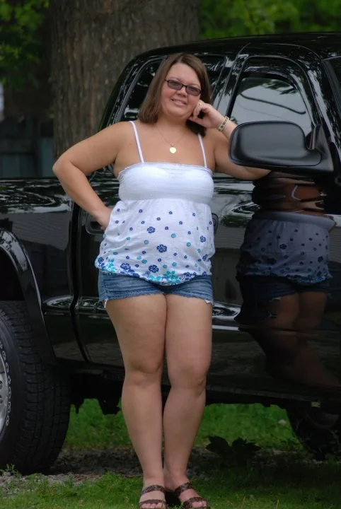 Curvy wife - great curves on this MILF main image