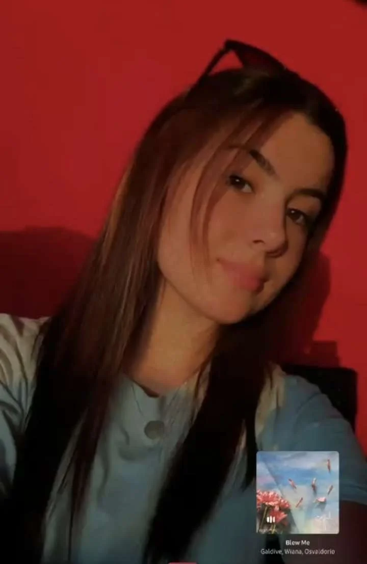 Sexy 19yo GF main image