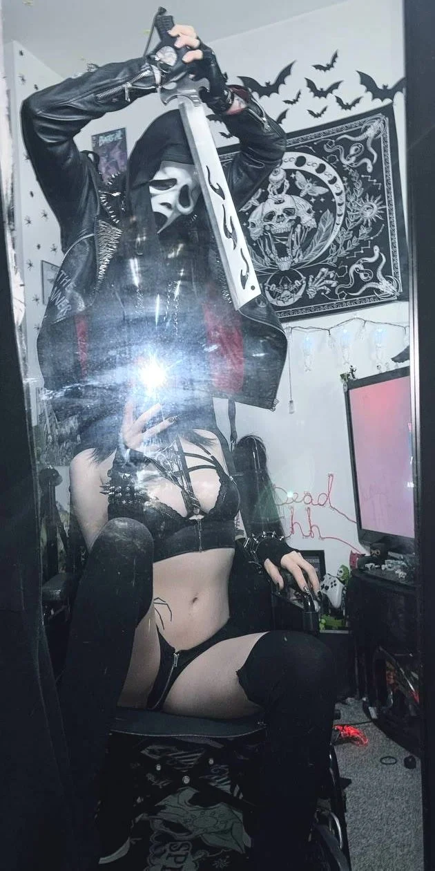 I’ve learned the best way to keep a man is to drain him of every last drop image 2