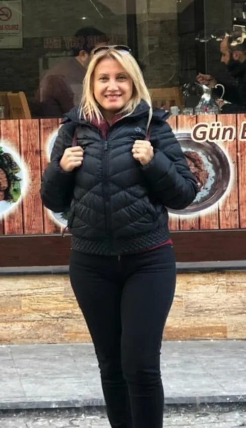 Lost slut image 3