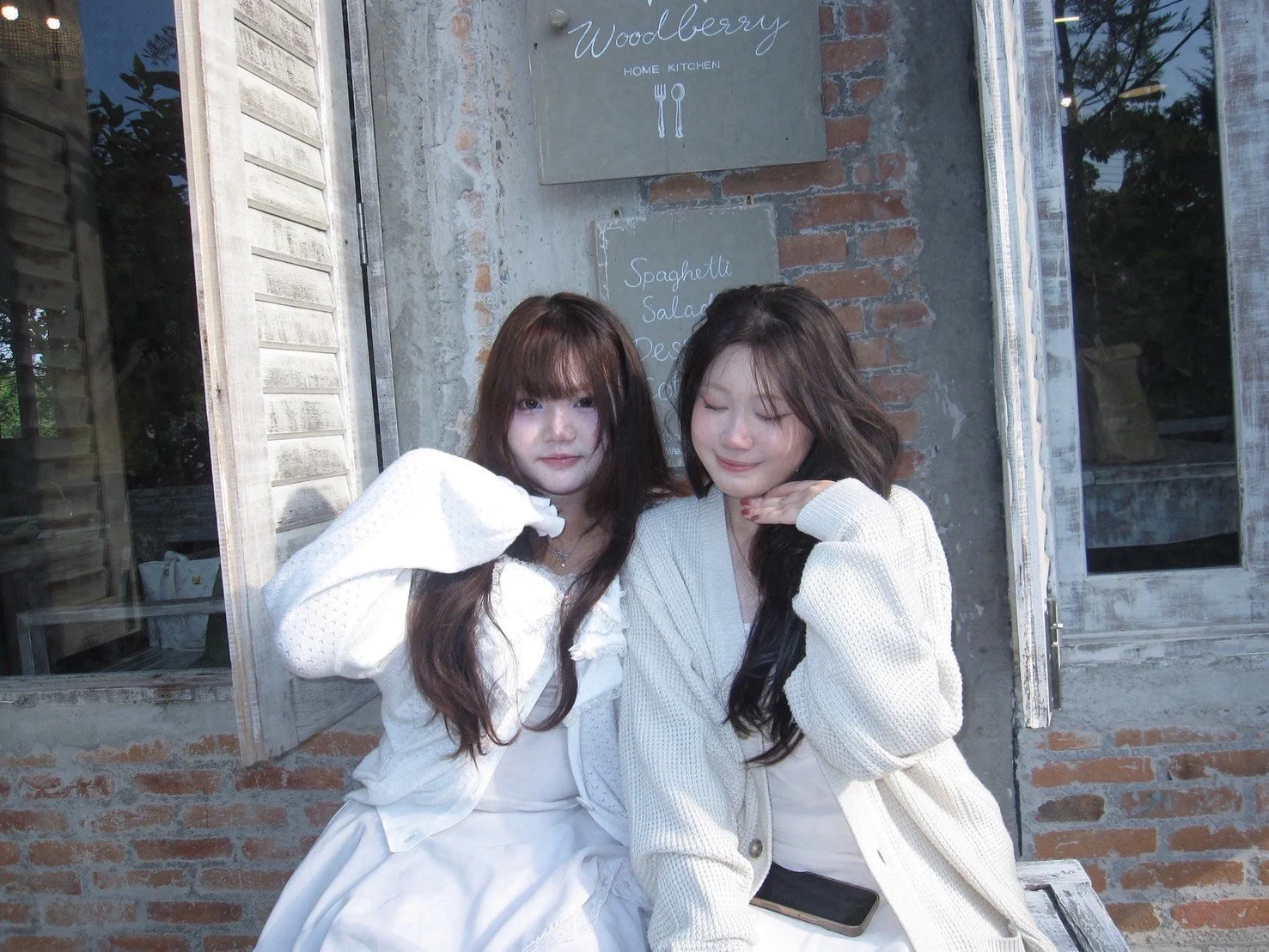 เราสามคนใครน่าเย็ดที่สุดคะ Thai image 3