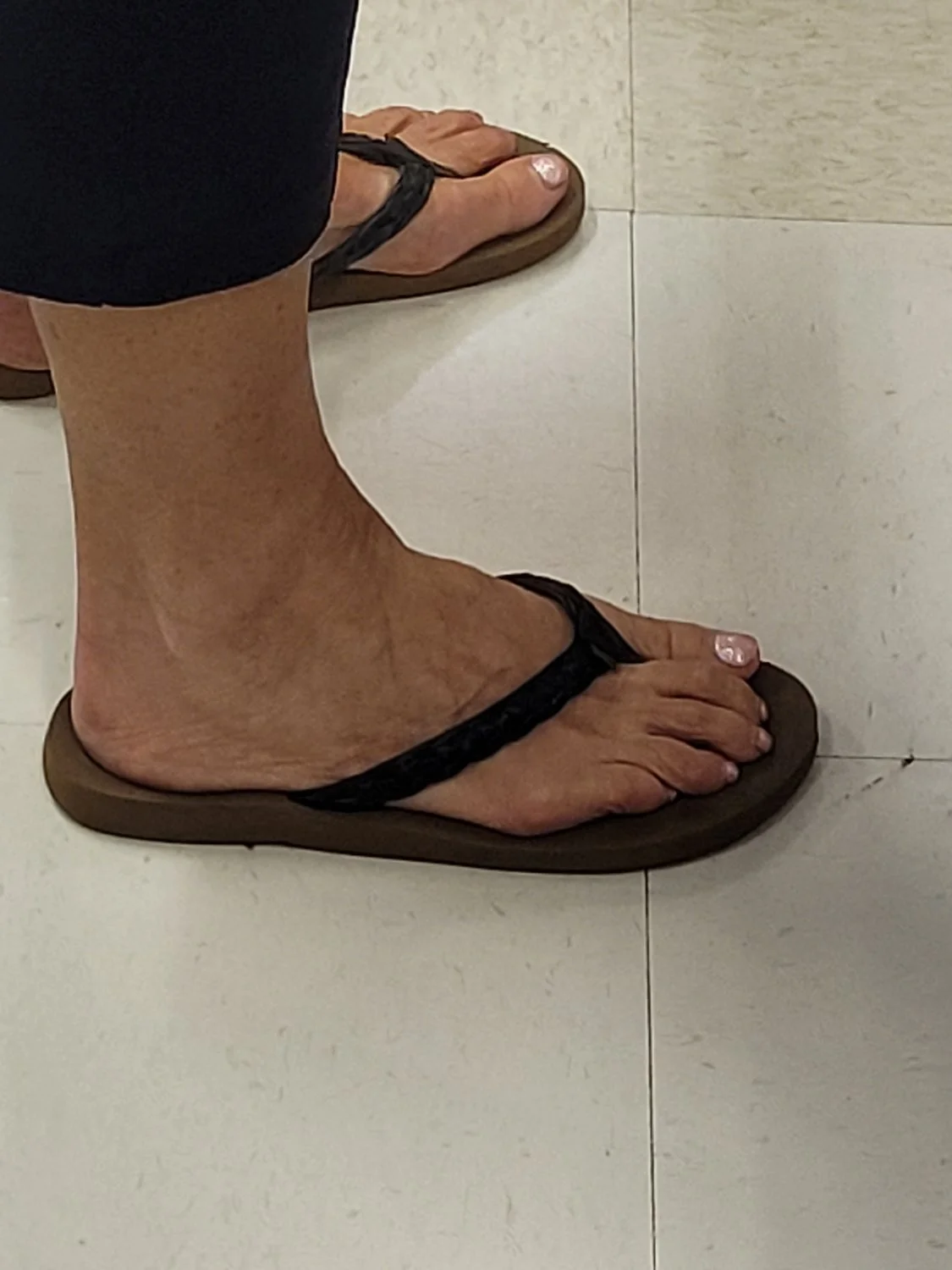 Gilf feet image 12