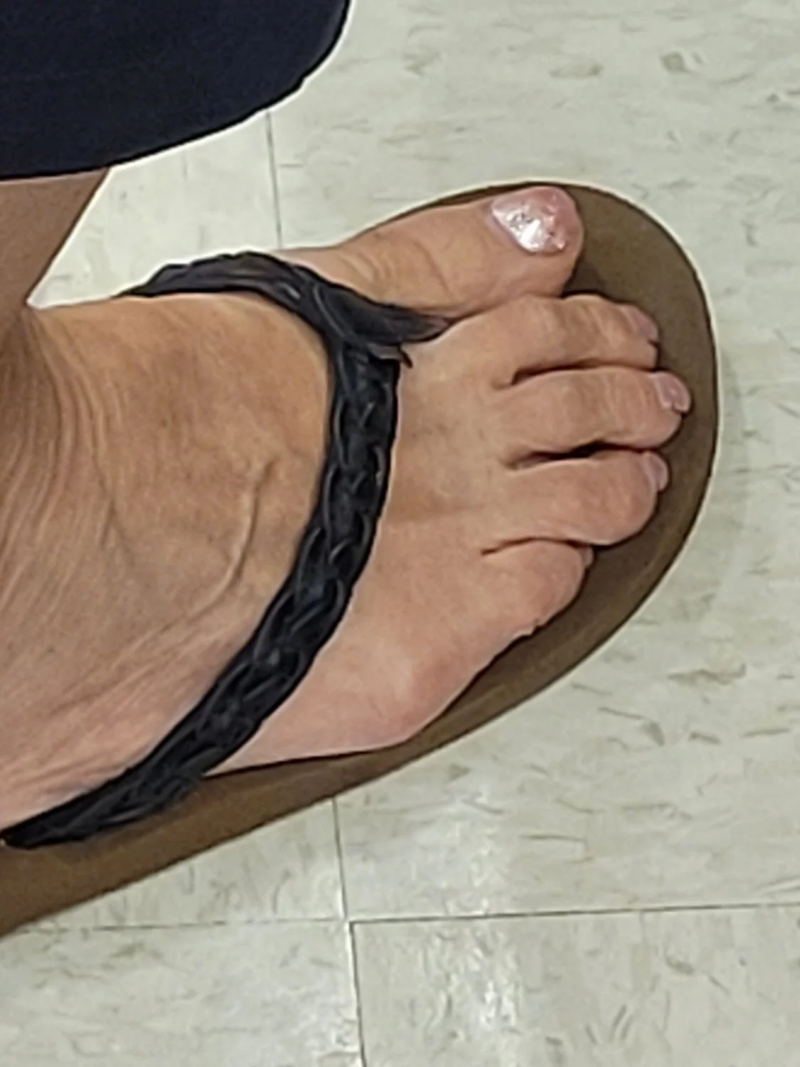 Gilf feet image 23