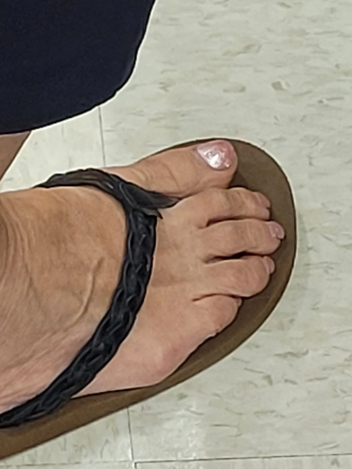 Gilf feet image 7