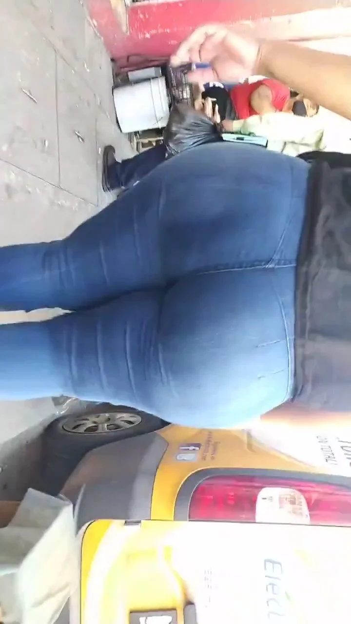 Tremendo culote de señora poblana image 11