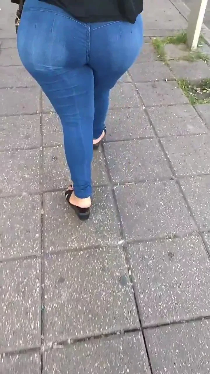 Tremendo culote de señora poblana image 2