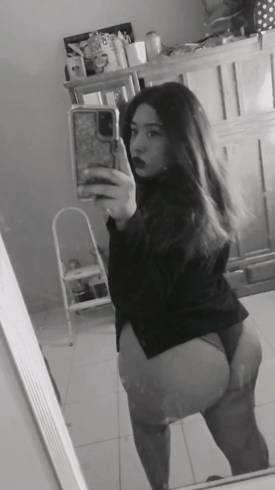 Más de mi vecina la nalgona image 16