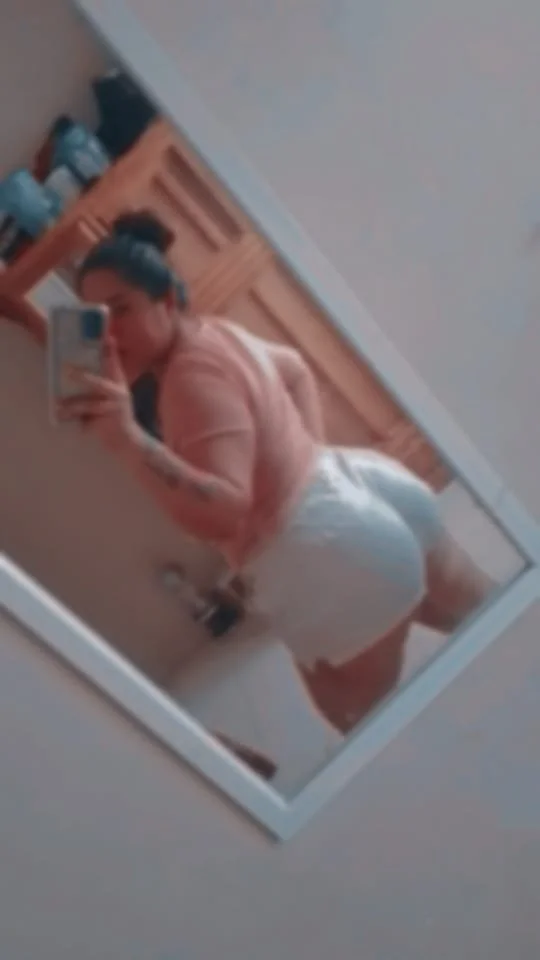 Más de mi vecina la nalgona image 4