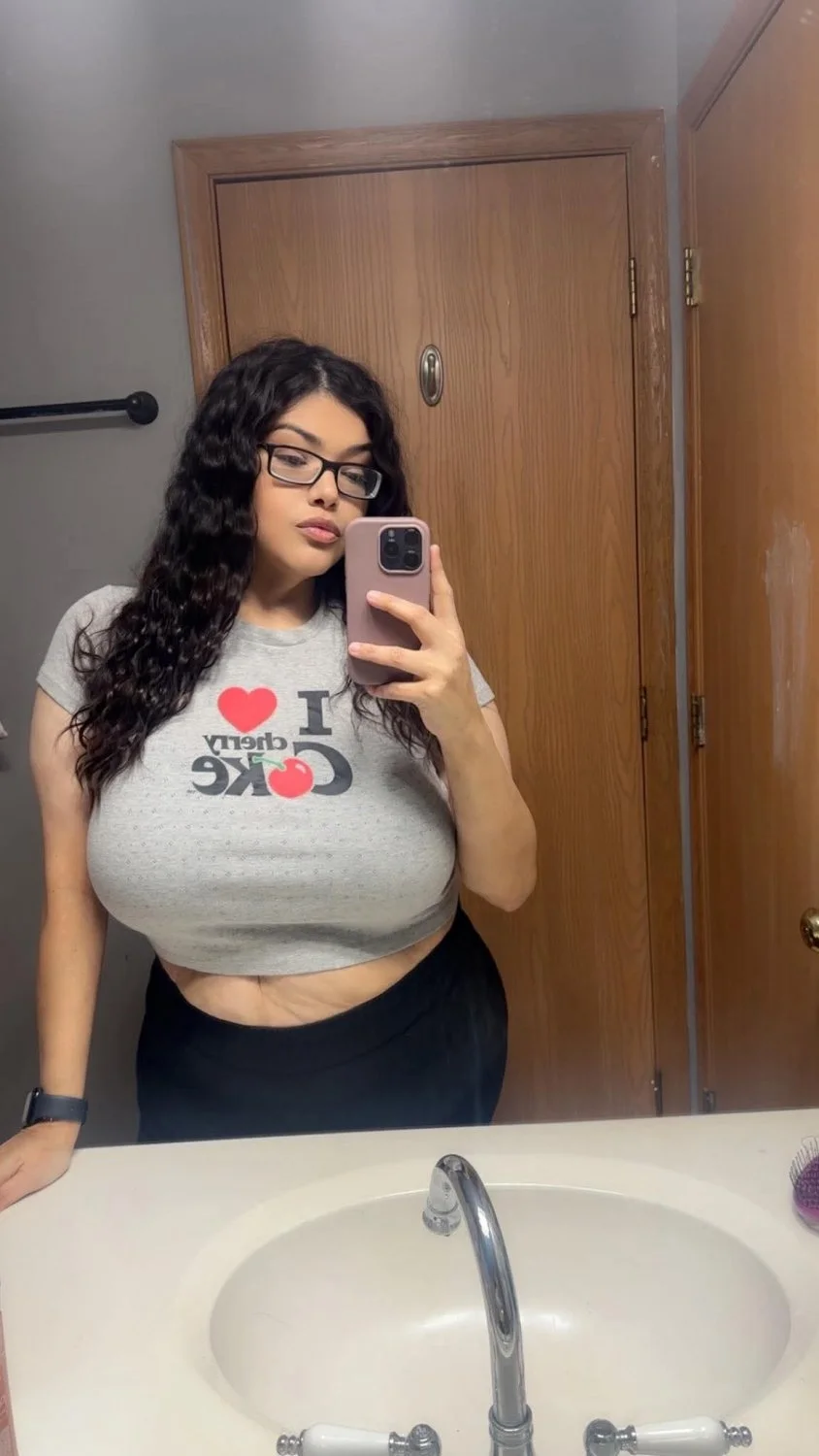 Milf tits main image