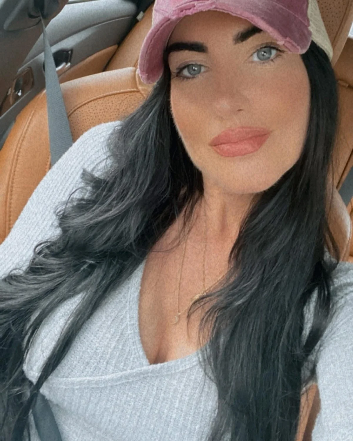 Sarah image 19