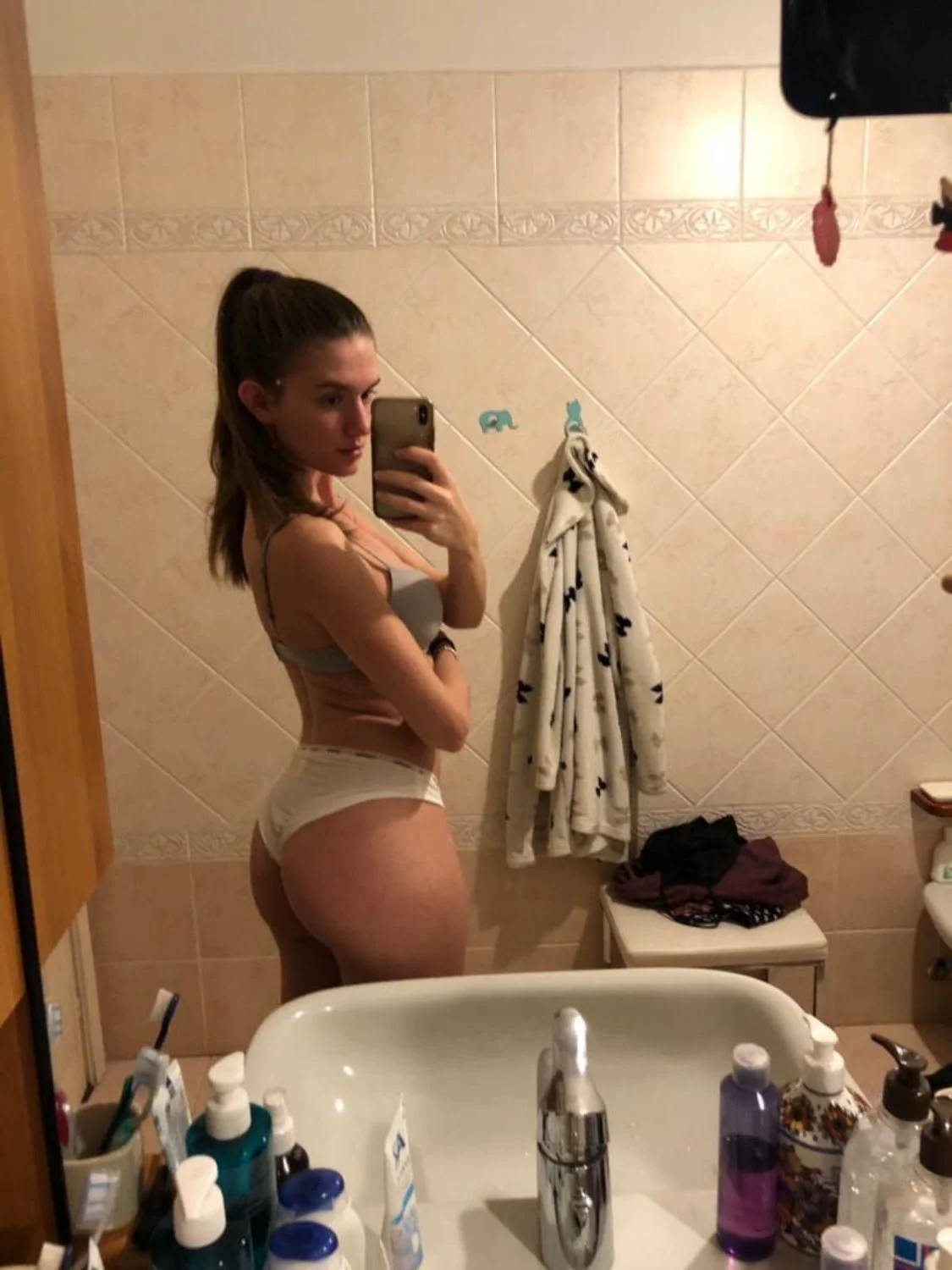 Sexy Fit KIK slut can’t stay away image 24