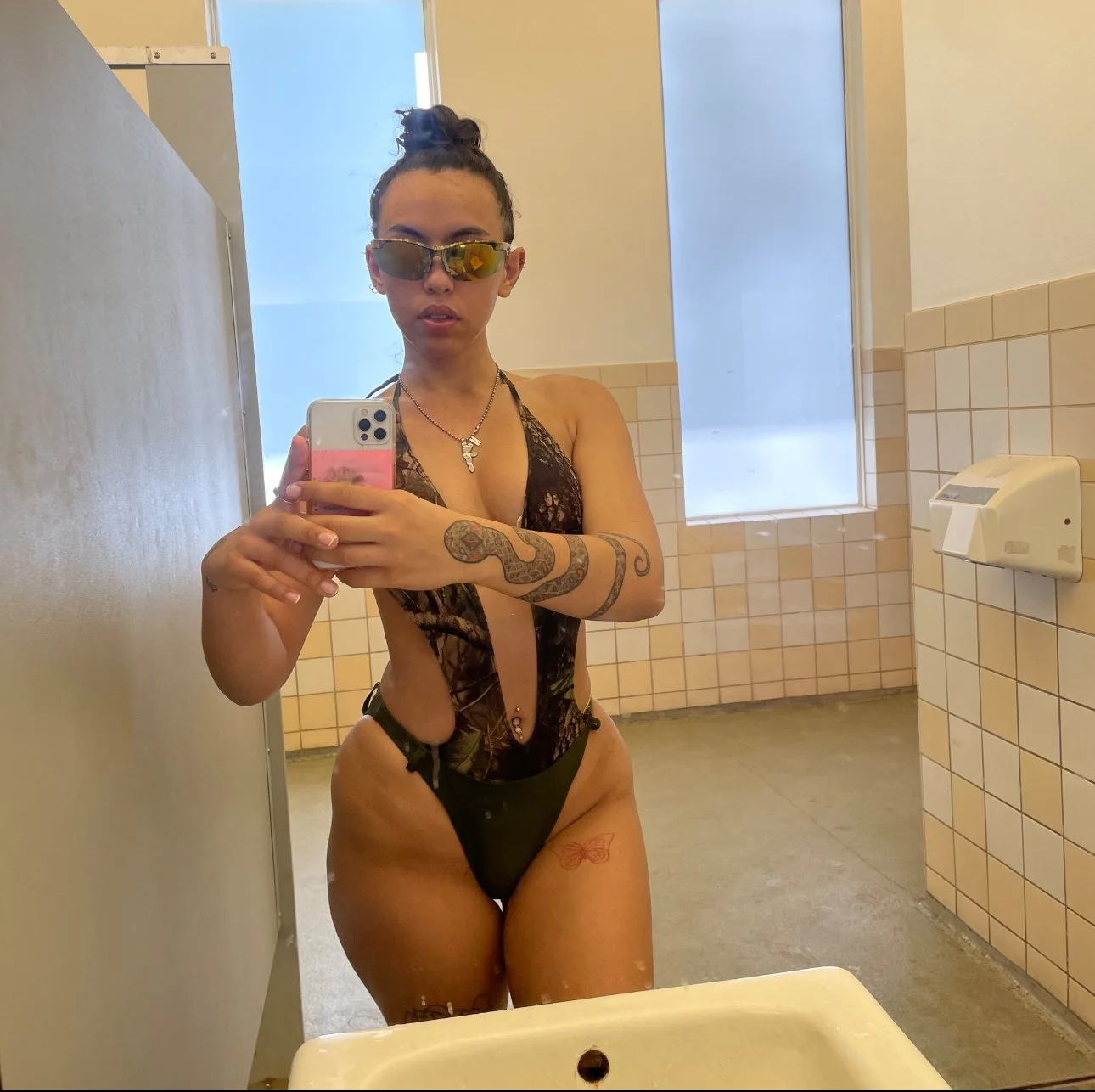 Retired whore image 5